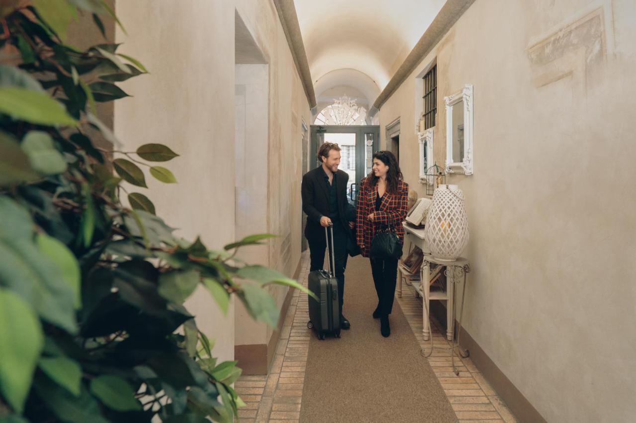 ローマ ルレ ジュリア Bed & Breakfast エクステリア 写真