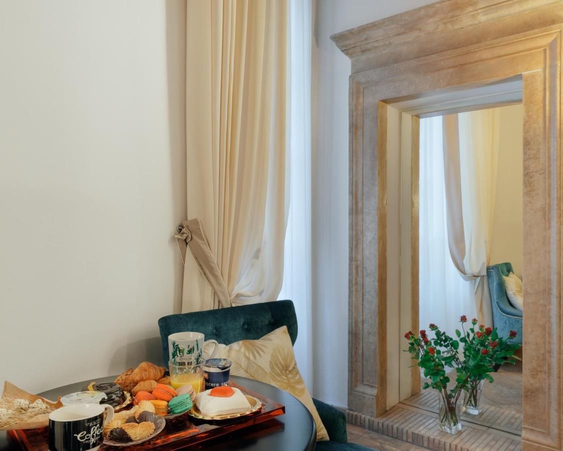 ローマ ルレ ジュリア Bed & Breakfast エクステリア 写真