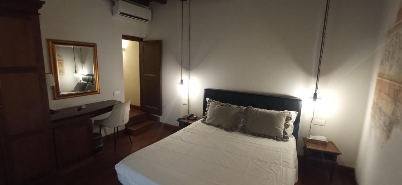 ローマ ルレ ジュリア Bed & Breakfast エクステリア 写真