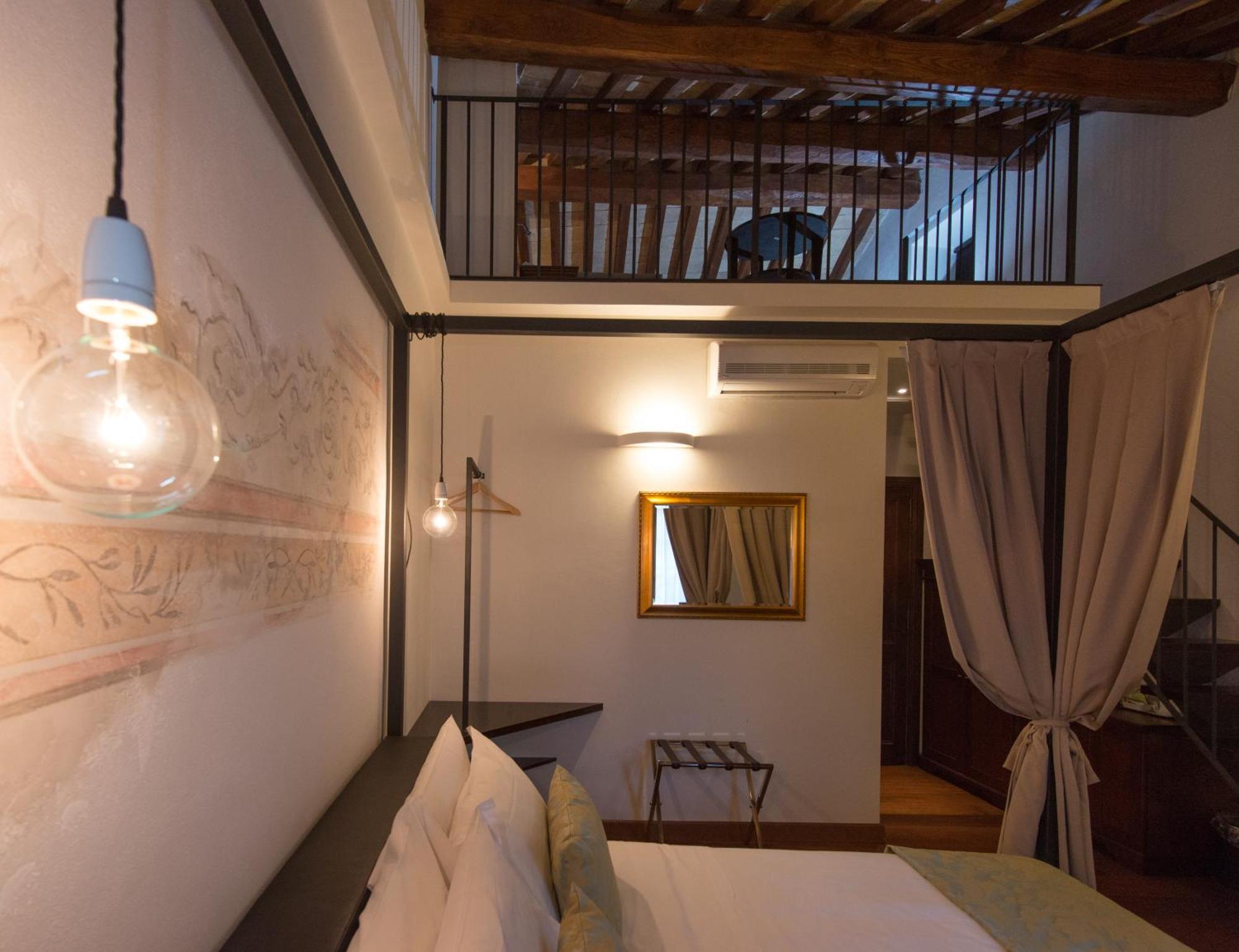 ローマ ルレ ジュリア Bed & Breakfast エクステリア 写真